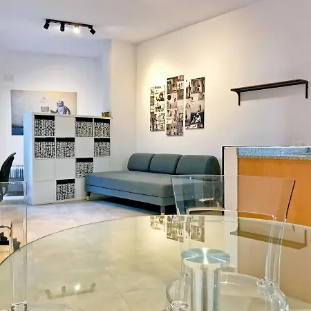 Apartment Urban Manesa Center With Private Patio *