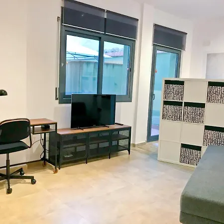 Apartment Urban Manesa Center With Private Patio *